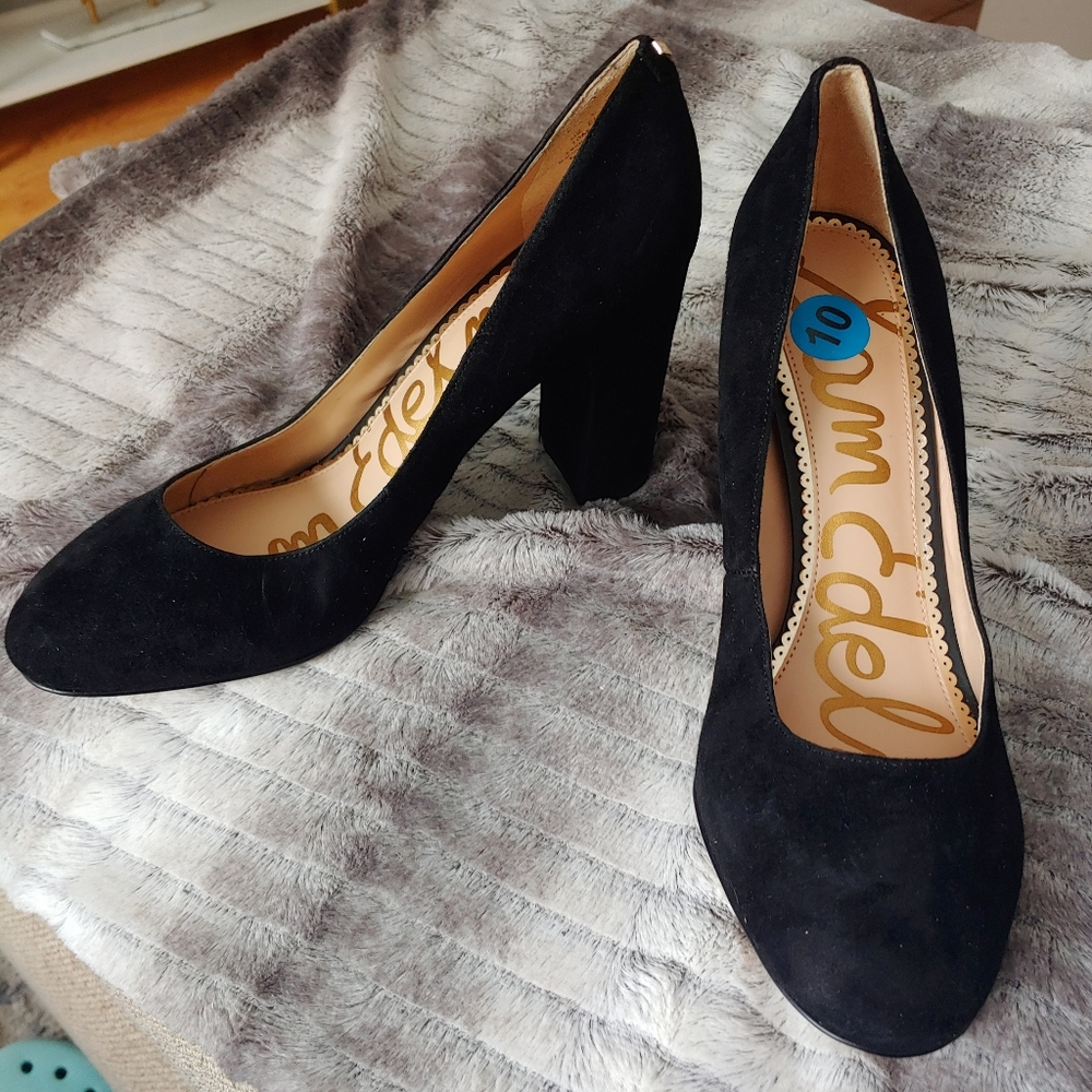 NWOT Ladies Suede Sam Edelman Pumps